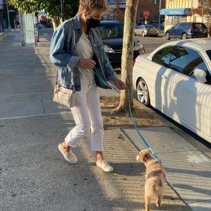 White Wedgie Straight Levi Jeans